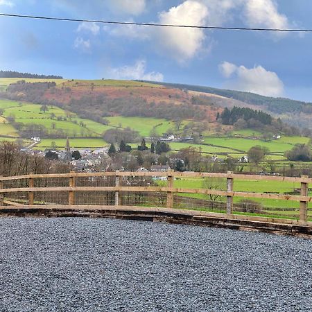 Finest Retreats - Moelis Granary - Luxury Cottage With Hot Tub Llandrillo Esterno foto