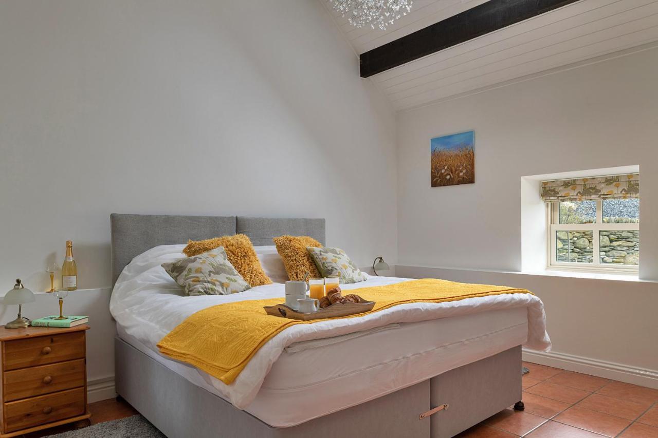 Finest Retreats - Moelis Granary - Luxury Cottage With Hot Tub Llandrillo Esterno foto