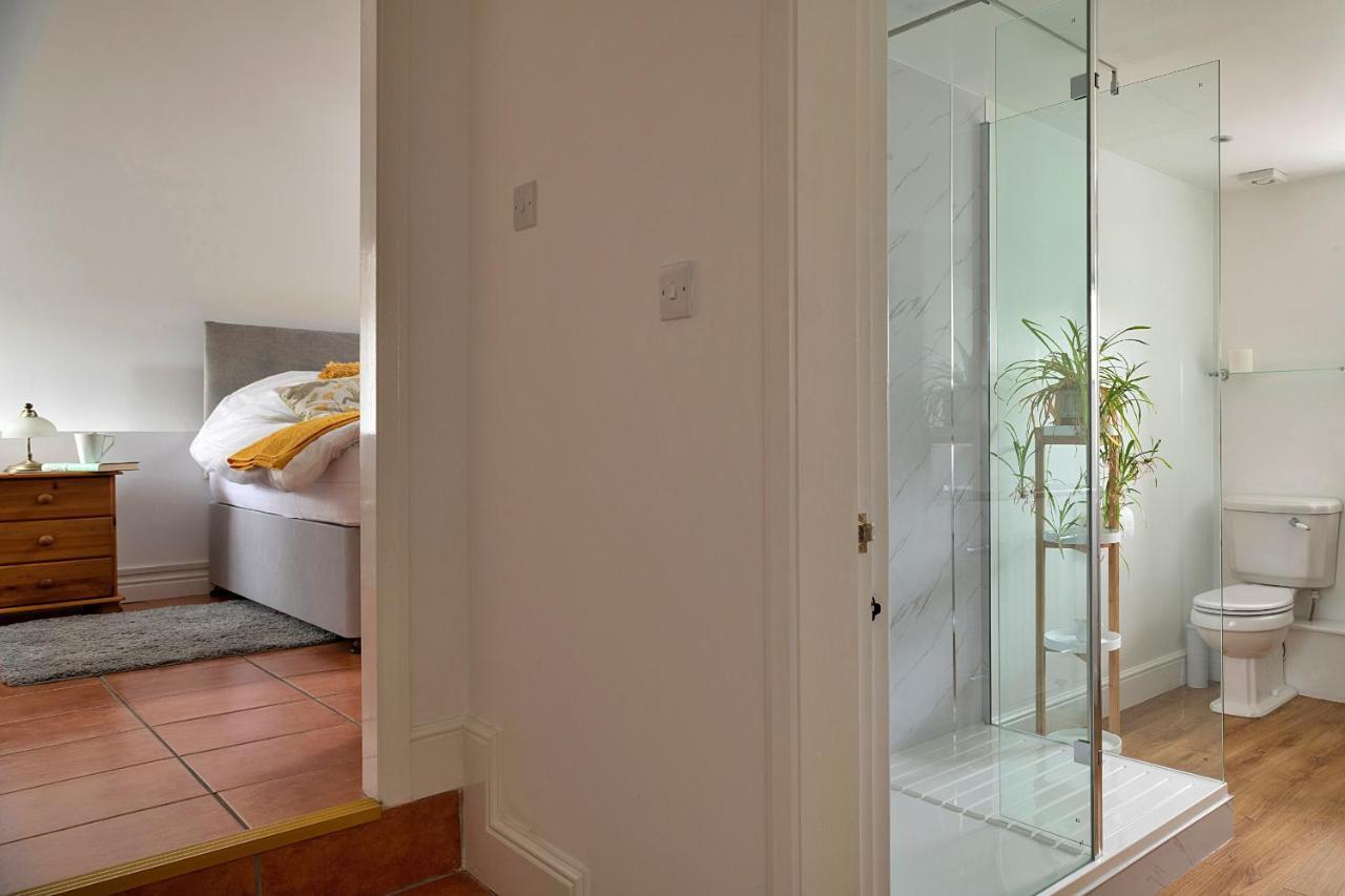 Finest Retreats - Moelis Granary - Luxury Cottage With Hot Tub Llandrillo Esterno foto