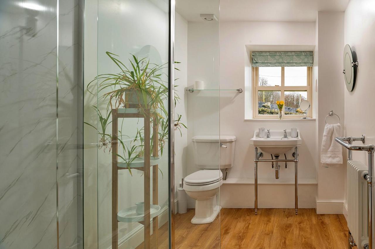 Finest Retreats - Moelis Granary - Luxury Cottage With Hot Tub Llandrillo Esterno foto