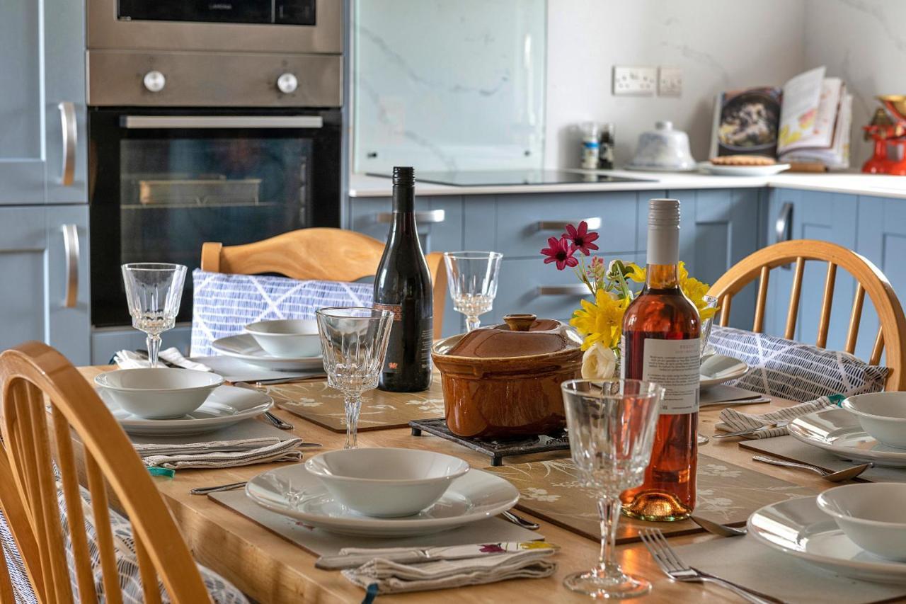 Finest Retreats - Moelis Granary - Luxury Cottage With Hot Tub Llandrillo Esterno foto