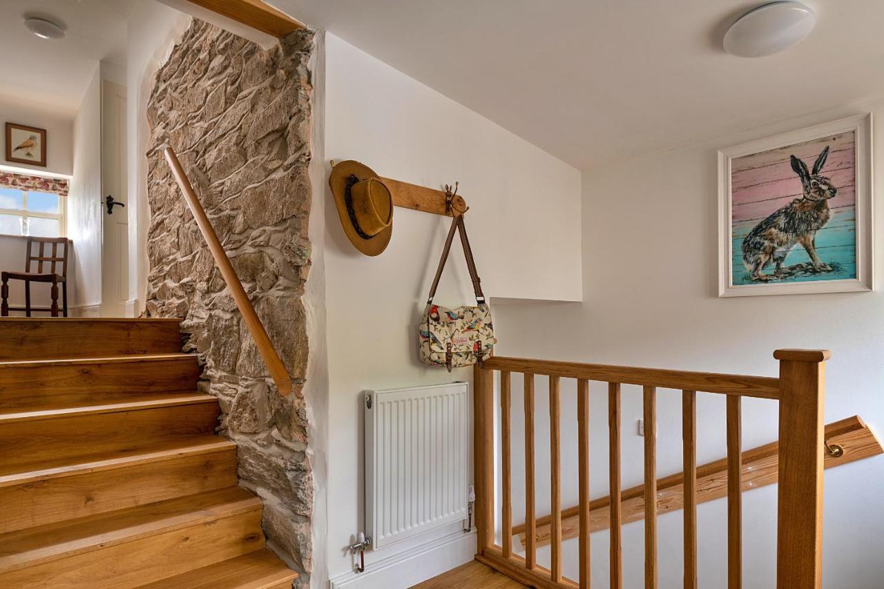 Finest Retreats - Moelis Granary - Luxury Cottage With Hot Tub Llandrillo Esterno foto