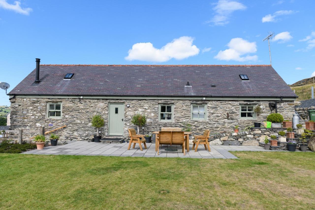 Finest Retreats - Moelis Granary - Luxury Cottage With Hot Tub Llandrillo Esterno foto