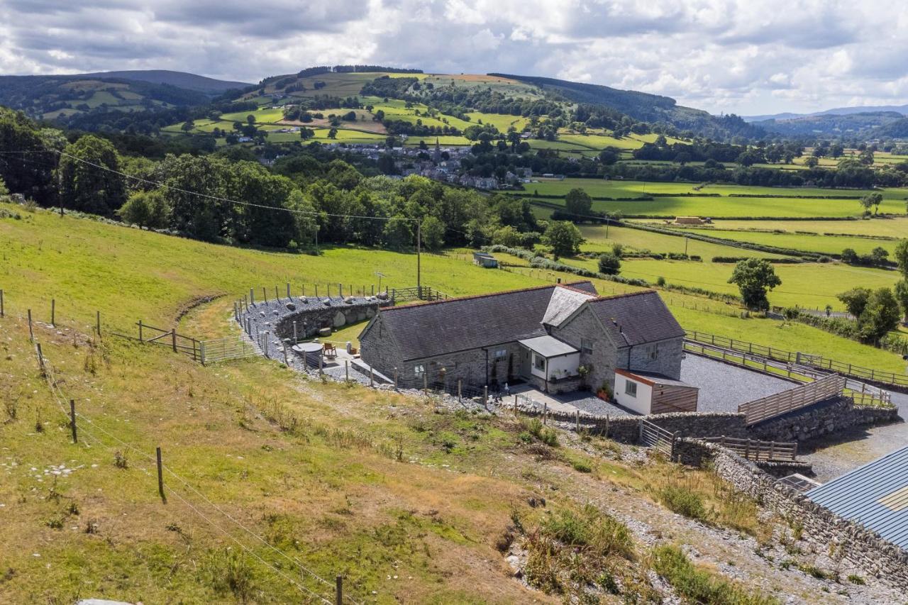 Finest Retreats - Moelis Granary - Luxury Cottage With Hot Tub Llandrillo Esterno foto