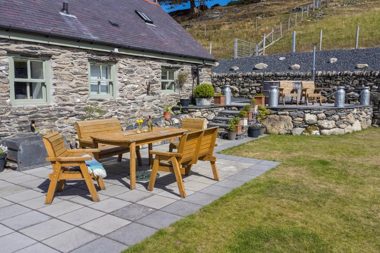 Finest Retreats - Moelis Granary - Luxury Cottage With Hot Tub Llandrillo Esterno foto